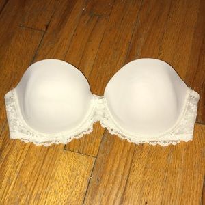 White strapless bra